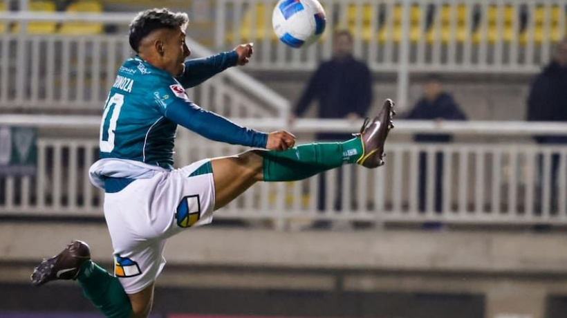 Santiago Wanderers analiza el regreso de Ethan Espinoza para el segundo semestre