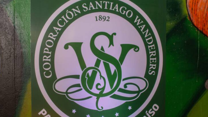 Corporación Santiago Wanderers responde a Luis Sánchez por críticas a los hinchas caturros