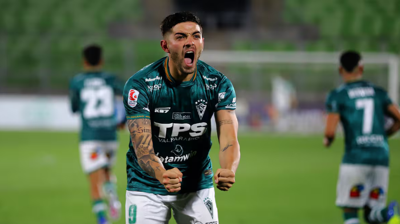 Santiago Wanderers aplastó a Cobreloa en Playa Ancha y se mete de lleno en la pelea por el Ascenso
